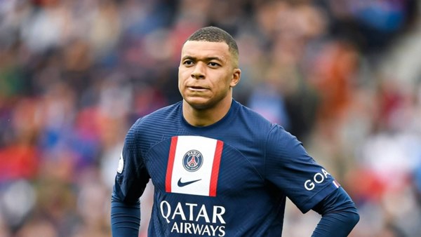 Kylian Mbappe đang có mong muốn đưa vào hợp đồng mới một điều khoản tương tự như Messi